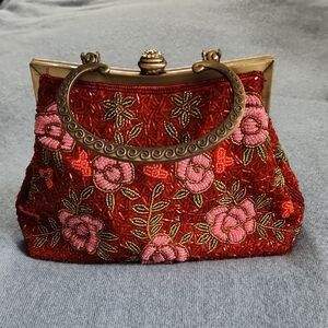 Elegant Red Beaded Handbag with Floral Design